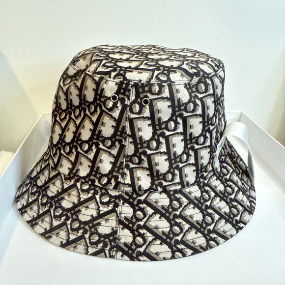 Dior Reversible Teddy-D Small Brim Bucket Hat Size 59 main image 2
